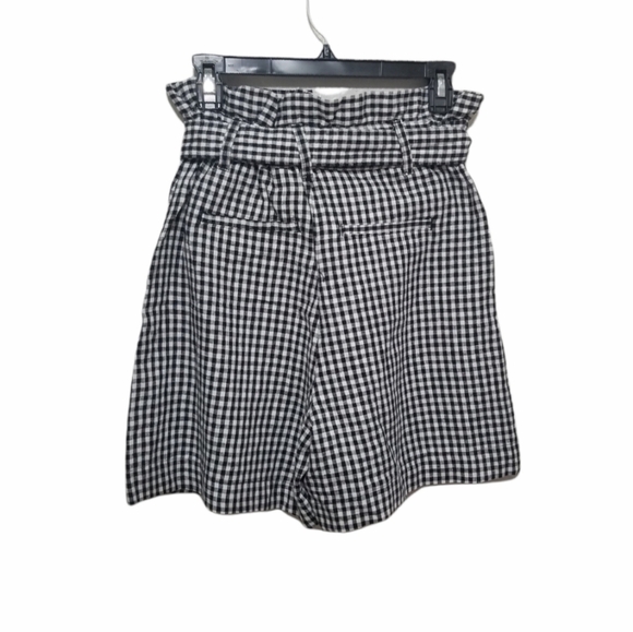 Who what wear, high waist short, size   2, colors black and white - Picture 3 of 11